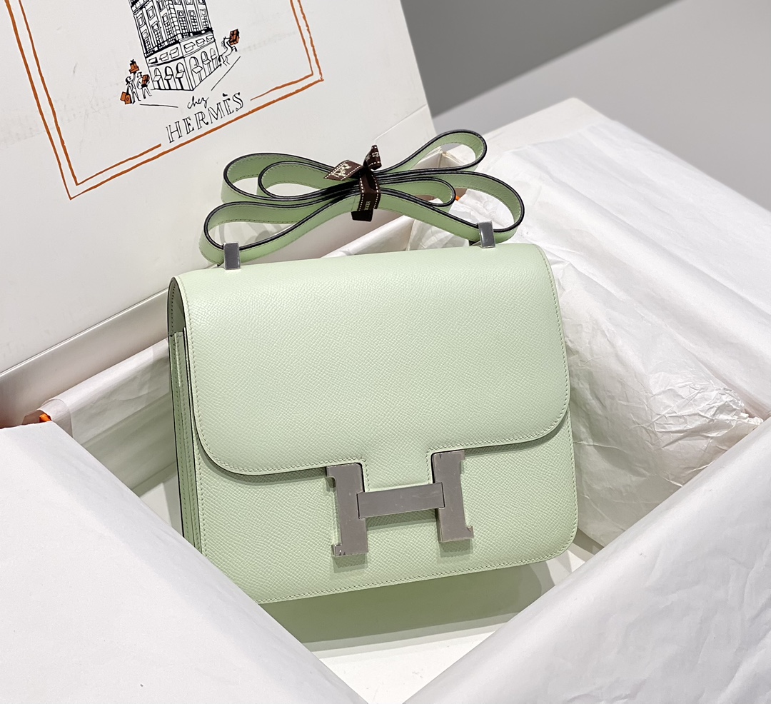 Hermes Constance 24cm Shoulder Bag In Pale Green Epsom Leather